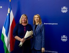 В Благовещенске чествовали муниципальных служащих