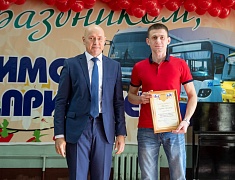 В честь Дня автомобилиста в Благовещенске наградили работников «Автоколонны 1275»