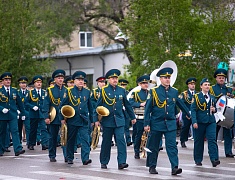 Шествие трудовых коллективов отгремело в Благовещенске!