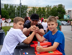 Концерт в поддержку военнослужащих СВО прошёл в Благовещенске