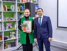 Мэр Благовещенска Олег Имамеев поздравил работников сферы культуры с завершением года