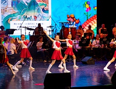 Финальный этап IX Международного фестиваля «Детство на Амуре», который завершился гала-концертом, состоялся в Благовещенске