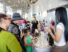 В Благовещенске впервые прошел Бал кукол