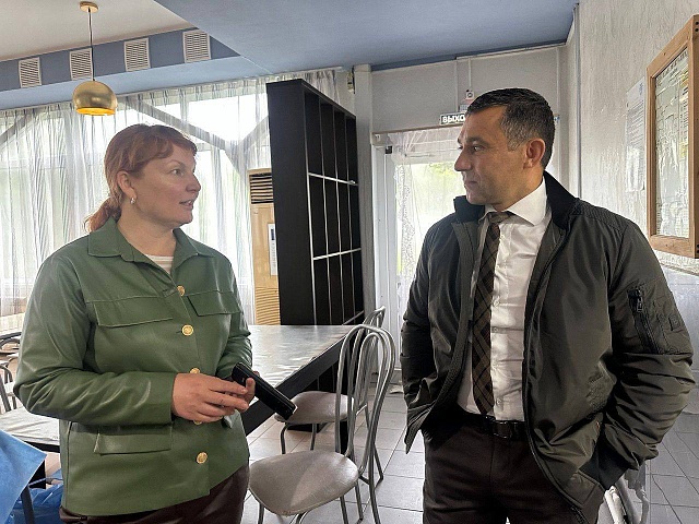 Мэр Благовещенска Олег Имамеев проверил как организована летняя оздоровительная кампания в городе