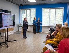 В областной библиотеке открыли выставку рисунков и подвели итоги конкурса «Нам дороги эти позабыть нельзя»