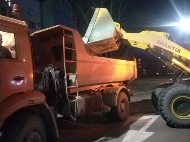 Ночью коммунальные службы потрудились на следующих улицах областного центра: