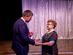 Знаки «50 лет Байкало-Амурской магистрали» вручили благовещенцам