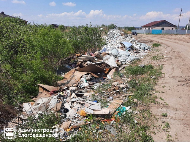Две с половиной тысячи нелегального мусора вывезли на полигон отходов в Благовещенске с начала года 