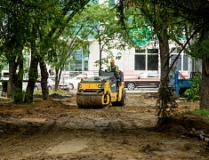 Олег Имамеев проверил, как идет обновление сквера Приемыхова