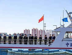 Главы Хэйхэ и Благовещенска возложили цветы на пограничной реке