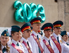 Во всех школах Благовещенска прозвенели последние звонки