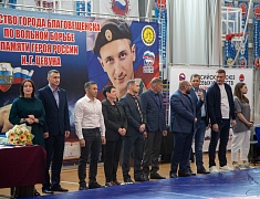 Памятный турнир по вольной борьбе в Благовещенске объединил спортсменов из семи регионов Дальнего Востока