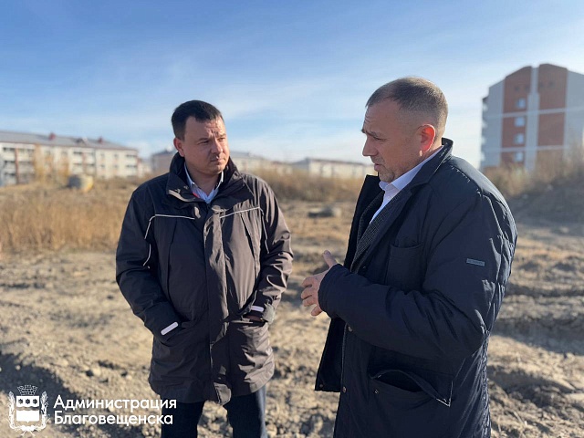 Застройщик затянул восстановление дороги на улице Шафира в Благовещенске