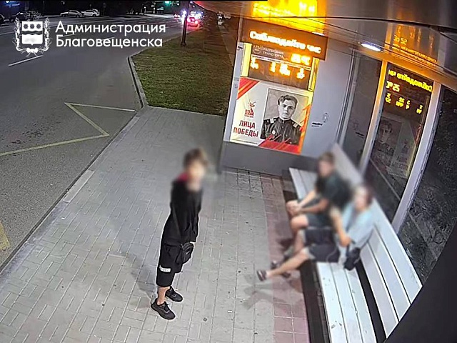 От художественного порыва до ответственности перед законом: как благовещенский подросток «украсил» остановку маркером