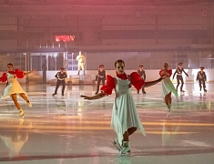 Ледовое шоу «Вальс Победы»