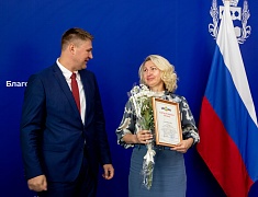 Представителей сферы торговли чествовали в Благовещенске