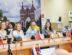 В Благовещенске открыли международный писательско-издательский форум