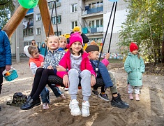 В Благовещенске открыли ещё 3 обновлённые детские площадки