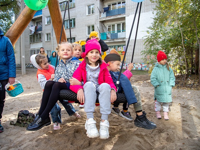 В Благовещенске открыли ещё 3 обновлённые детские площадки