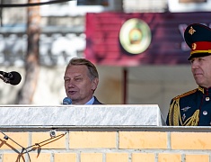 Благовещенские курсанты приняли воинскую присягу на плацу ДВОКУ