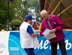 Мэр города Олег Имамеев поприветствовал старшее поколение на празднике в Горпарке