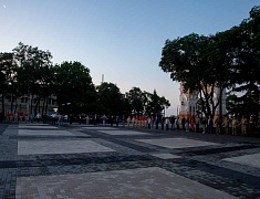В Благовещенске на площади Победы зажгли «Свечи памяти»