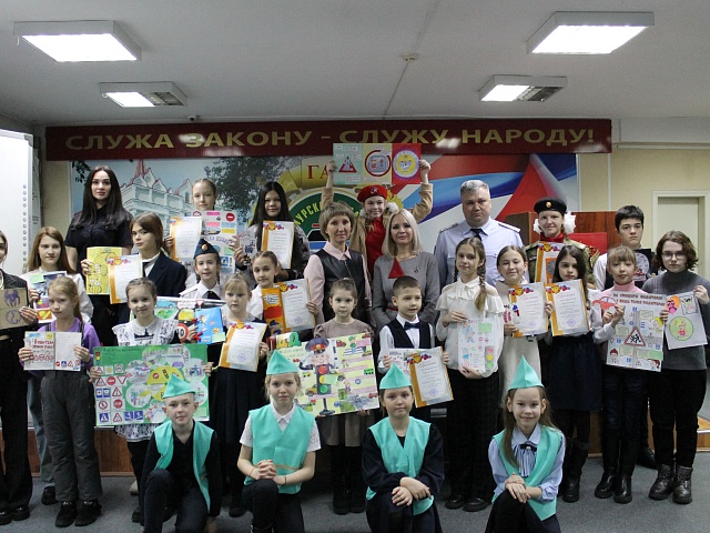 В Благовещенске наградили победителей конкурса по безопасности дорожного движения