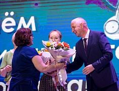 Мэр города Олег Имамеев поздравил медиков с их профессиональным праздником