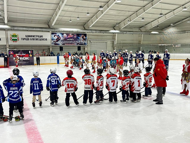 Хоккейные команды из Благовещенска завоевали золото турнира памяти Героя России Владимира Барахтенко 