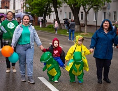 Шествие трудовых коллективов отгремело в Благовещенске!