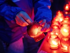 Цветы в память о подвиге советских солдат возложили в Благовещенске