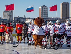Соревнования по хоккею в рамках Международного российско-китайского фестиваля зимних видов спорта