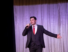 В областном центре знак за «стройку века» получили девять благовещенских ветеранов-бамовцев