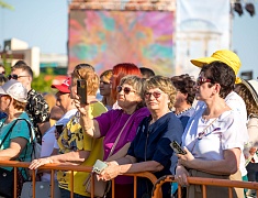 Бал цветов и Семейный бал украсили Благовещенск