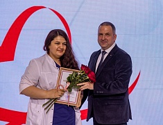 Амурских медиков поздравили с профессиональным праздником