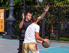 В День физкультурника в Благовещенске прошли соревнования "Оранжевый мяч"
