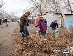 «Город берегу»: жители Благовещенска массово вышли на субботник