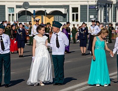 Бал цветов и Семейный бал украсили Благовещенск
