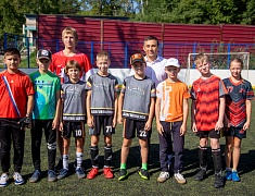 В Благовещенске юные футболисты сыграли на всесезонном корте на Нагорной