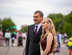 В Благовещенске отгремел выпускной