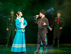 Благовещенские артисты исполнили патриотические песни на городском концерте