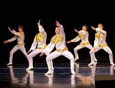 В Благовещенске за заслуги наградили более сотни педагогов