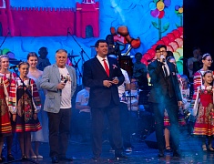 Финальный этап IX Международного фестиваля «Детство на Амуре», который завершился гала-концертом, состоялся в Благовещенске
