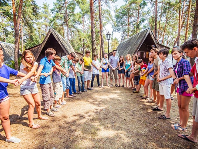 Благовещенцы могут обратиться на горячую линию по вопросам детского отдыха 