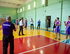 Мэр Благовещенска Олег Имамеев вручил награду "Наставник месяца"