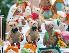 В Благовещенске впервые прошел Бал кукол