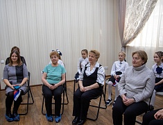 Сухой душ, носилки, сети и нашлемники изготавливают на «Фабрике для СВОих» в Благовещенске