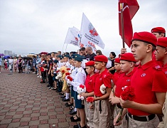Больше 100 благовещенцев почтили память детей-жертв войны в Донбассе
