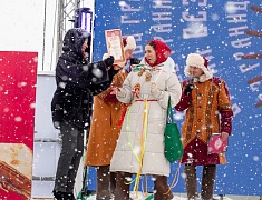 На площади Ленина и набережной Амура прошли народные гуляния в честь масленицы