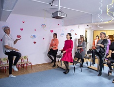 Заместитель мэра Виктория Хопатько оценила результаты работы корпоративных программ в школах и детских садах Благовещенска